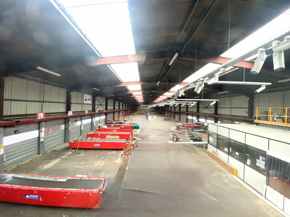 A LOUER ENTREPOT 2 720 m2 - (31200) TOULOUSE