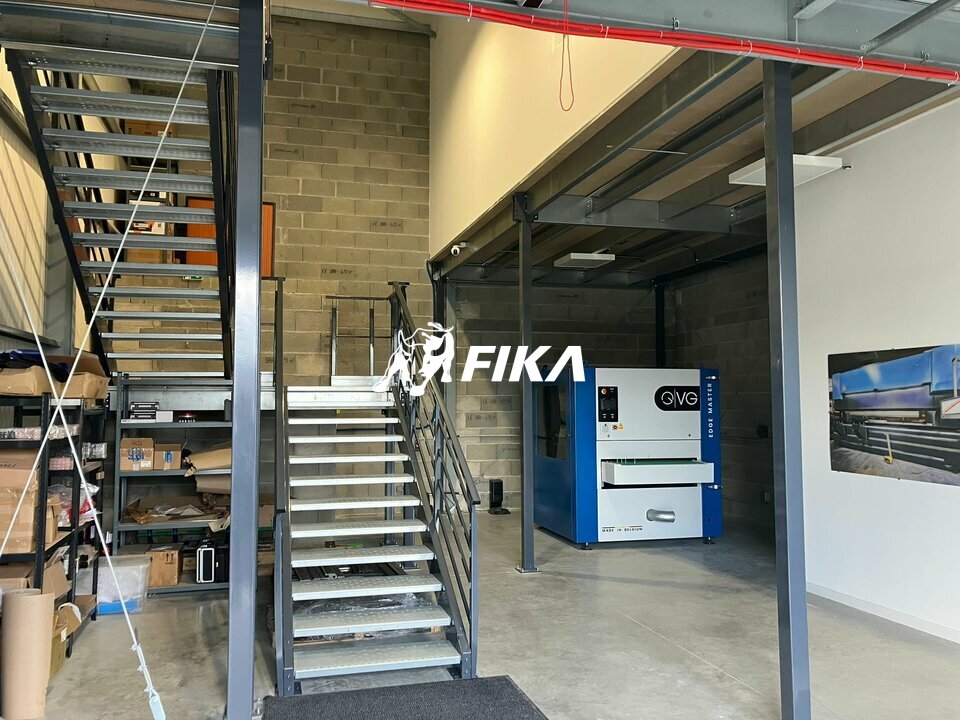 A VENDRE LOCAL D'ACTIVITE 135 m2 - (31320) CASTANET TOLOSAN