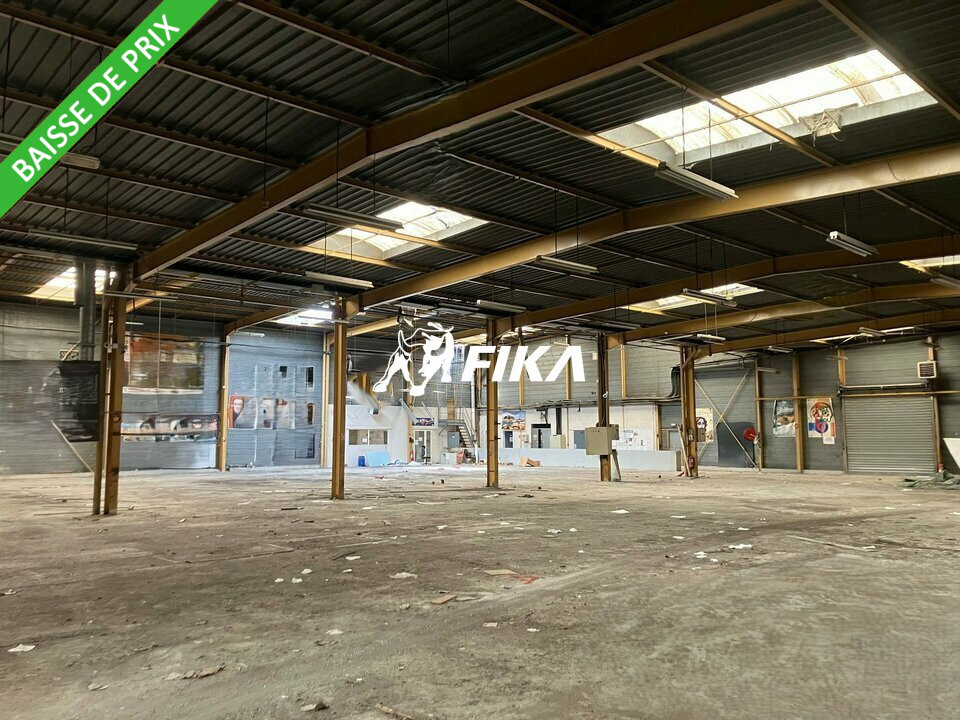 A VENDRE ENTREPOT D'ACTIVITÉ 2600 m2 - (31100) TOULOUSE