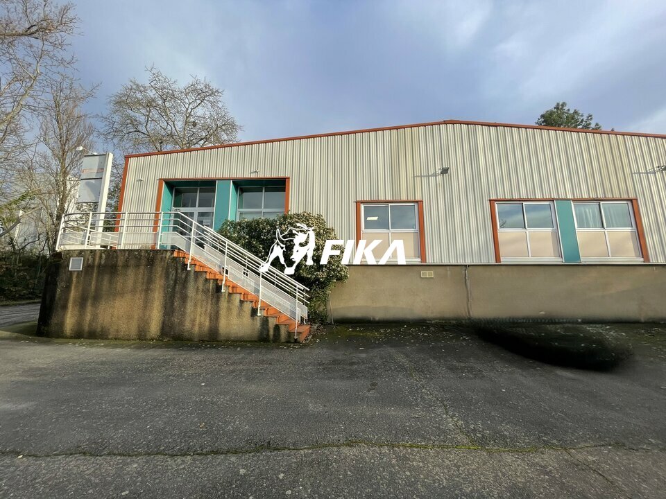 A LOUER LOCAL D'ACTIVITE 700 m2 - (31300) TOULOUSE