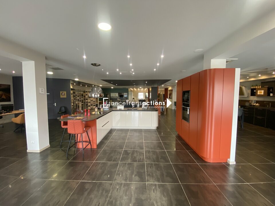À CEDER BAIL COMMERCIAL 375 m² PORTET-SUR-GARONNE