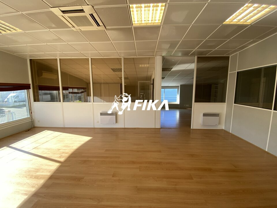 A LOUER BUREAUX 515 m2 (31600) MURET