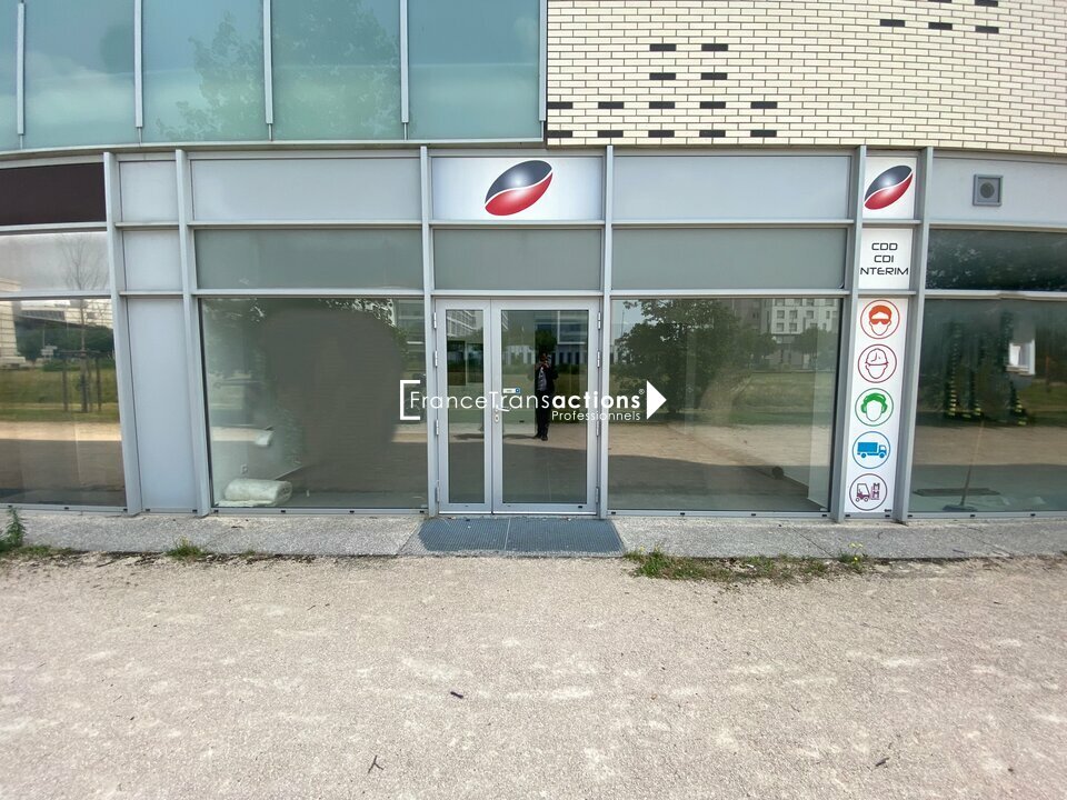 À LOUER LOCAL COMMERCIAL 89 M² BLAGNAC