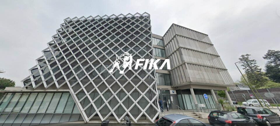 A LOUER - BUREAUX - 665 m2 DIVISIBLES A PARTIR DE 160 m2 - (33310) LORMONT