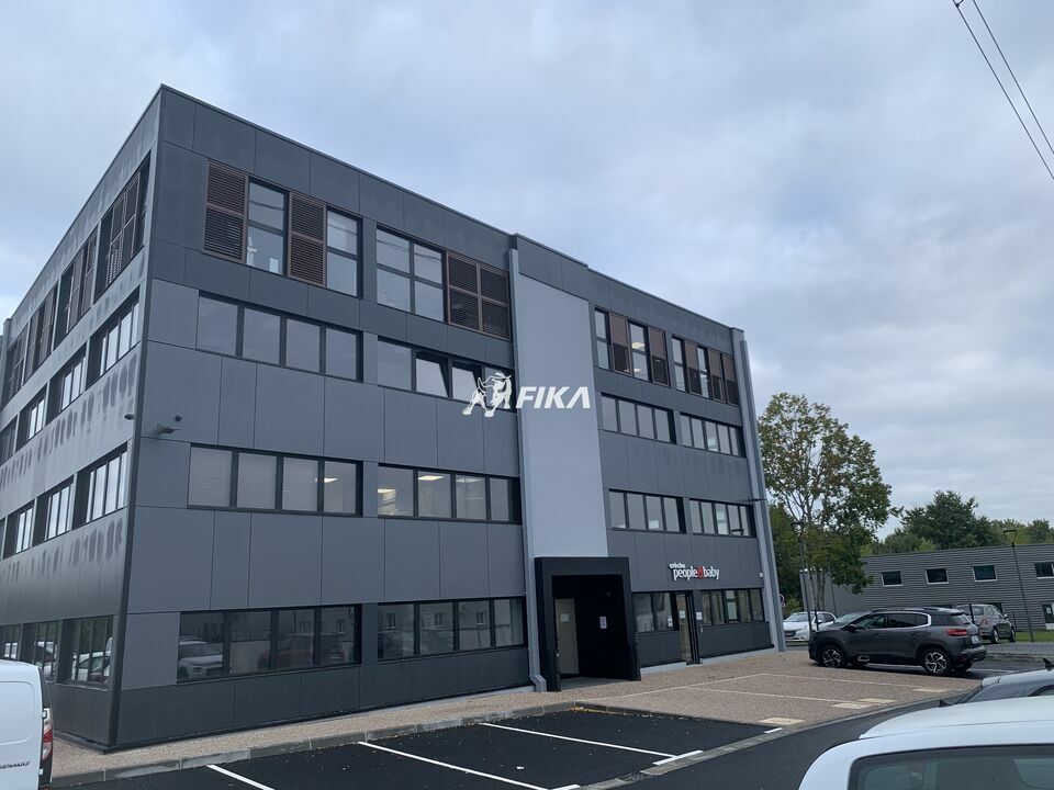 A LOUER BUREAUX 279,64 m2 - (33370) TRESSES