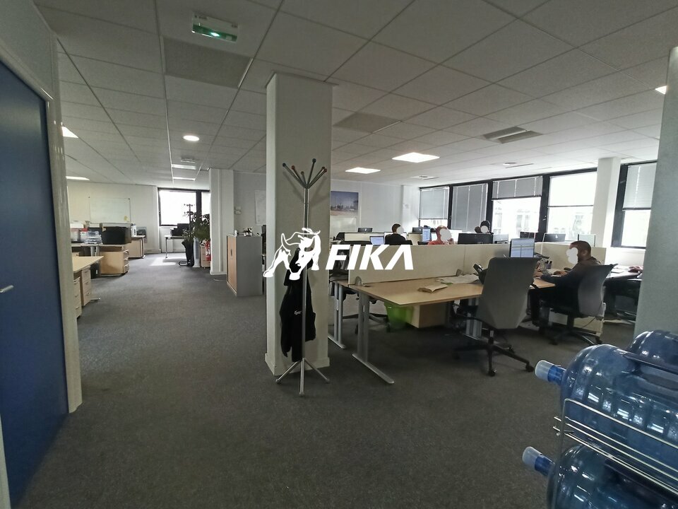 A LOUER BUREAUX 810m2 (31100) TOULOUSE BASSO CAMBO