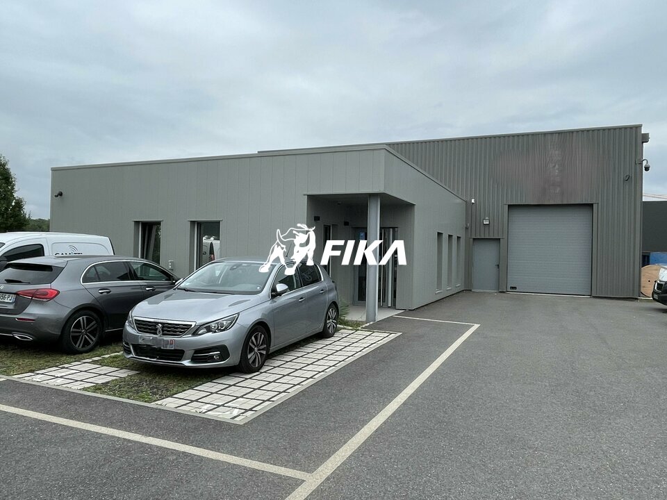A VENDRE LOCAL D'ACTIVITÉ 368 m2 - (31450) DEYME