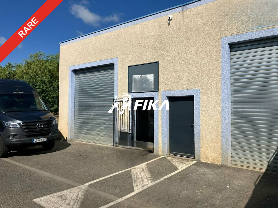 A VENDRE LOCAL D'ACTIVITE 120 m2 - (31470) FONSORBES