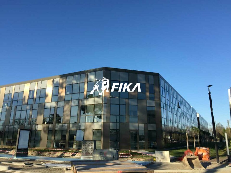 A LOUER - BUREAUX - 327 m2 - (33600) - PESSAC