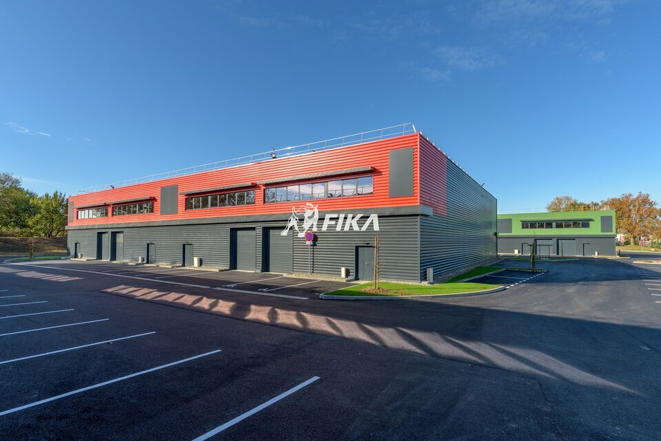 A VENDRE LOCAL D'ACTIVITÉ 339 m2 - (31600) MURET