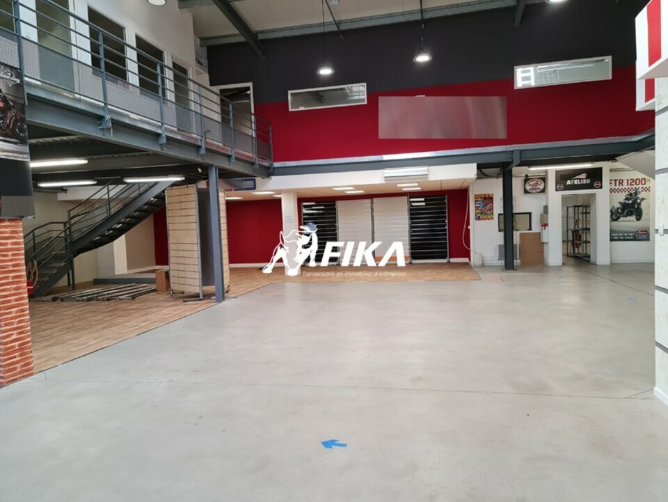 A VENDRE LOCAL D'ACTIVITÉ  1410 m2 - (31330) GRENADE