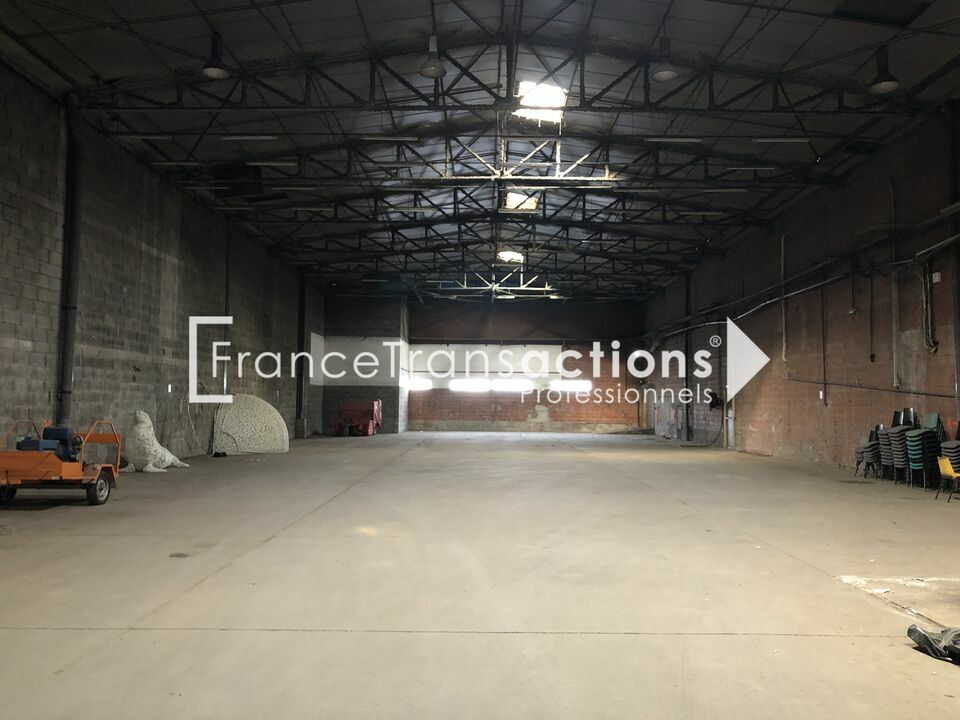 A LOUER LOCAL D'ACTIVITE 1260 M² + 761 M² DE BUREAUX SECTEUR RAMONVILLE