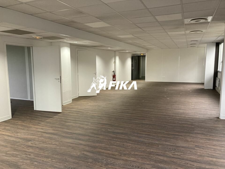 A LOUER BUREAUX  1507 m2 divisibles (31670) LABEGE