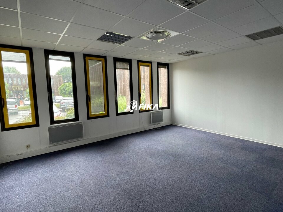 A VENDRE BUREAUX 225 m2 - (31670) LABEGE