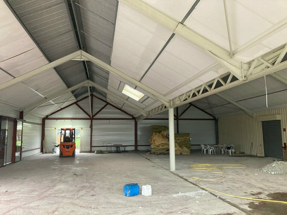 A LOUER LOCAL COMMERCIAL PRIME BOULOC 403 M²