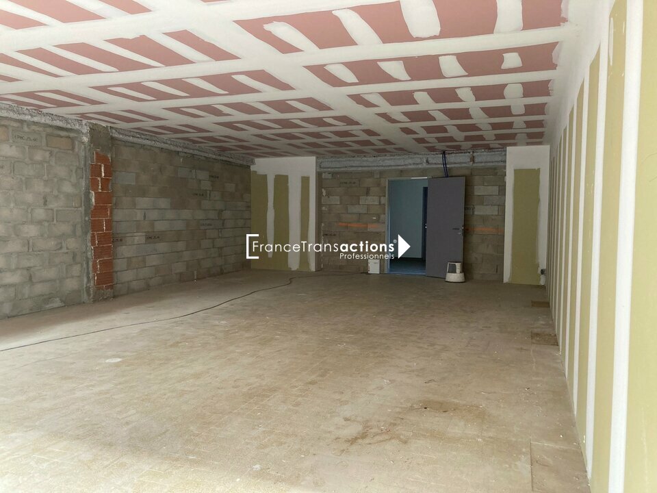 A LOUER LOCAL COMMERCIAL 87m ² PRIME TOURNEFEUILLE