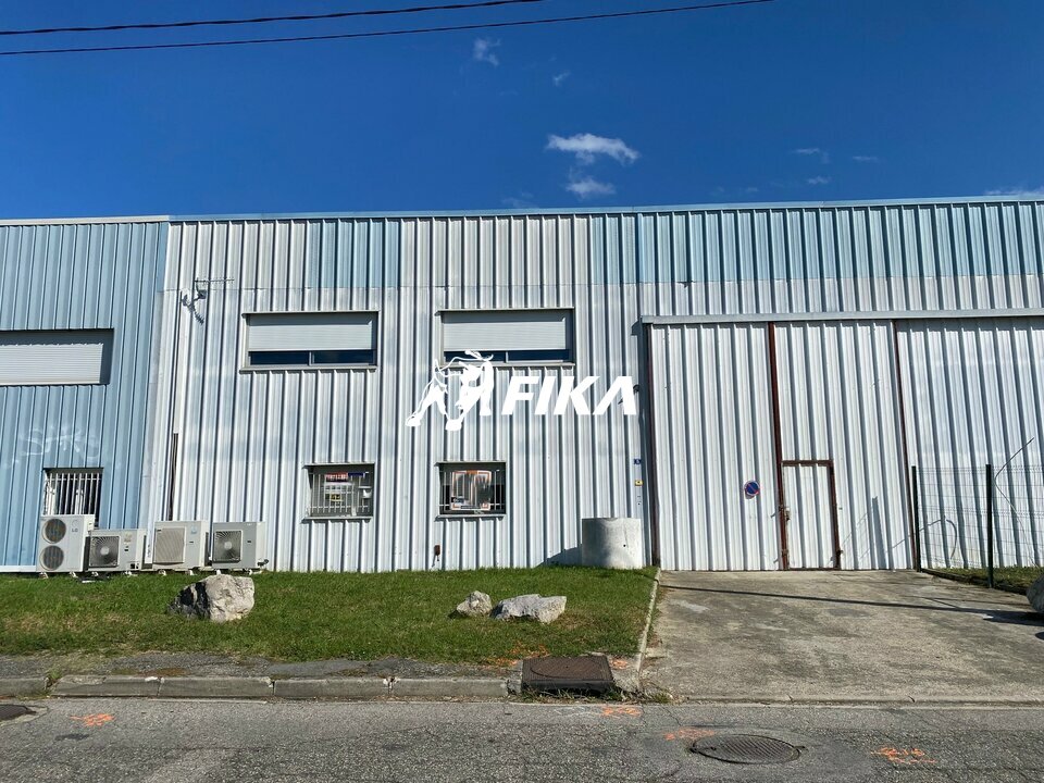 A LOUER LOCAL D'ACTIVITÉ 480 m2 - (31140) SAINT ALBAN