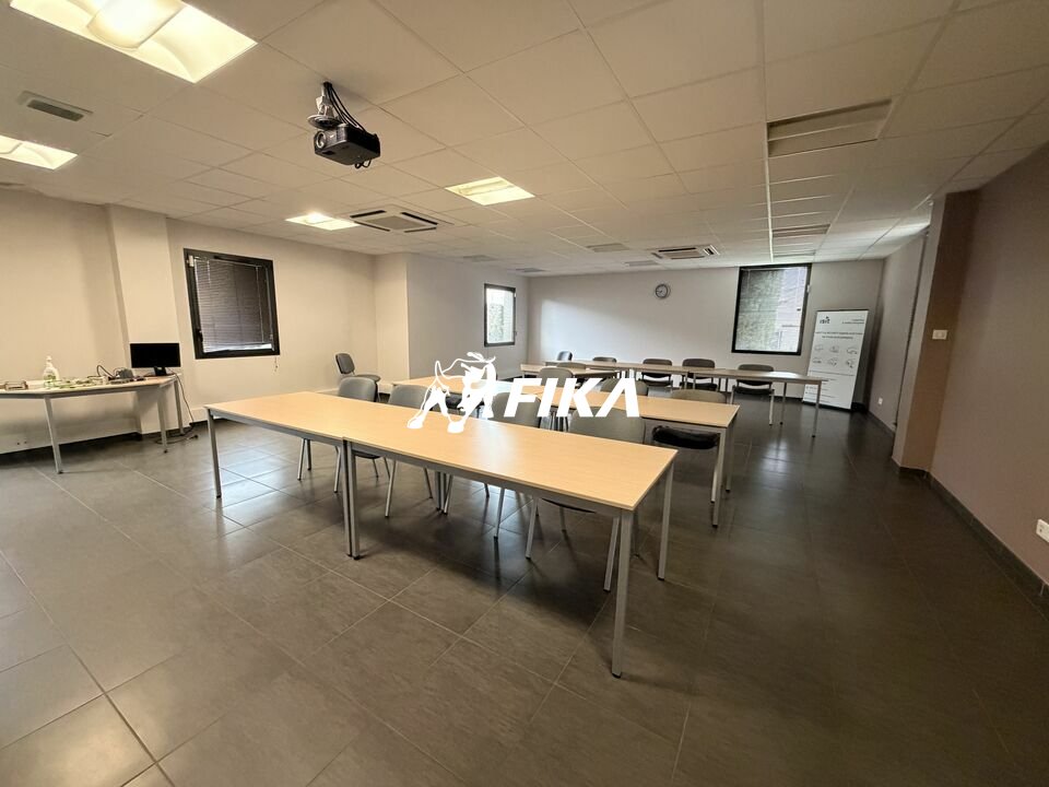 A LOUER BUREAUX 949 m2 - (31830) PLAISANCE-DU-TOUCH