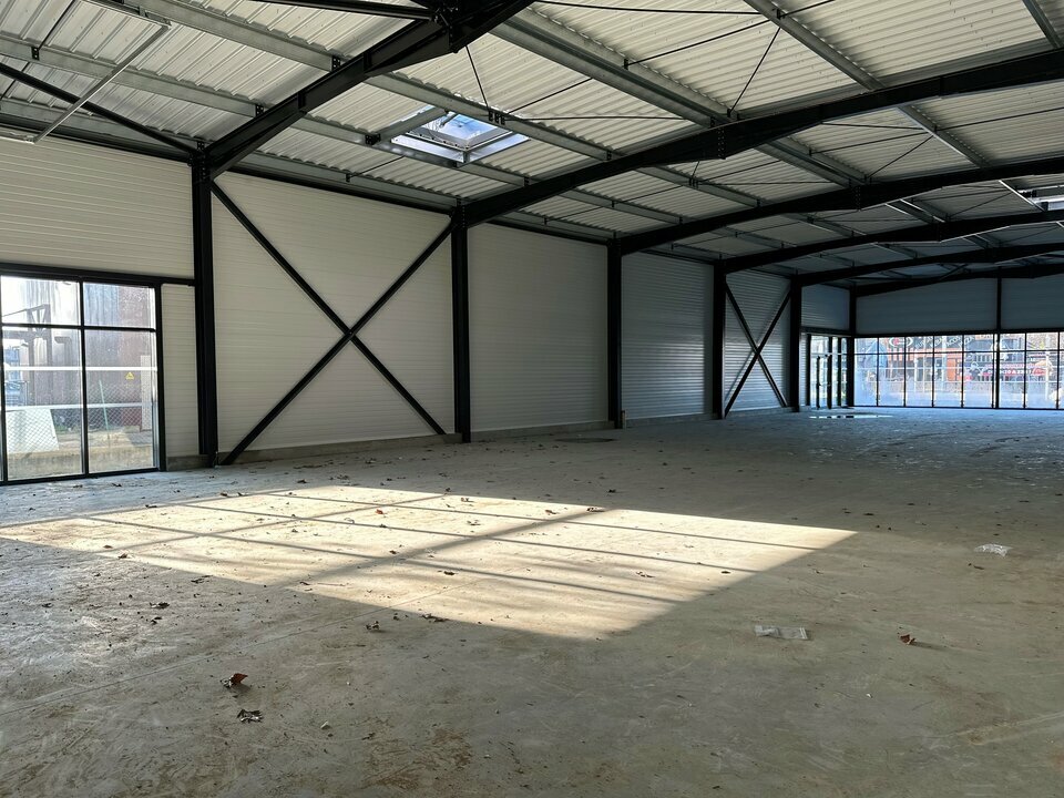 A louer Local commercial de 200 m&sup2; Axe Majeur 31200 TOULOUSE