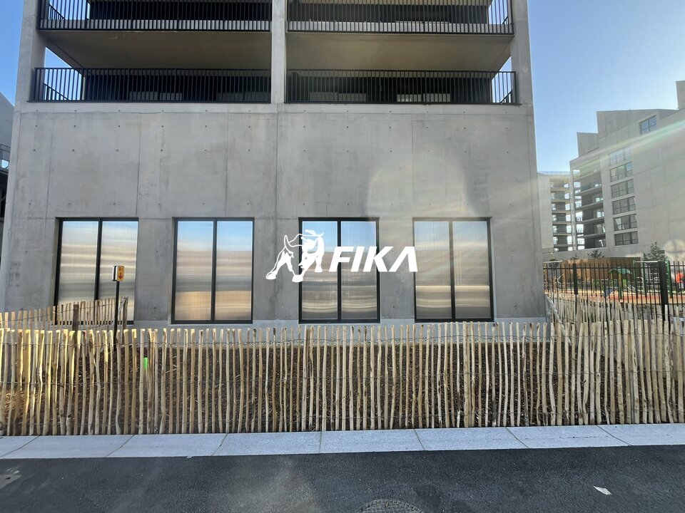 A VENDRE 4 LOCAUX COMMERCIAUX NEUFS (A partir de 136,49 m2) - (33100) BORDEAUX