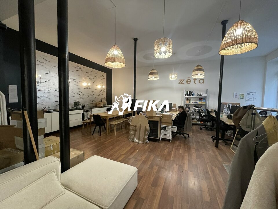 A LOUER - BUREAUX - 180 m2 - (33000) BORDEAUX