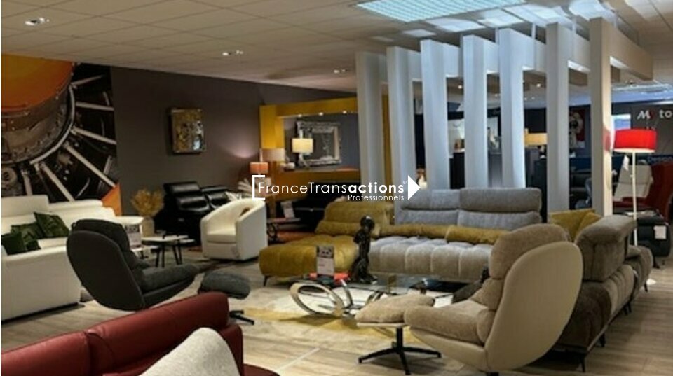 &Agrave; LOUER LOCAL COMMERCIAL 560 m2 PORTET-SUR-GARONNE