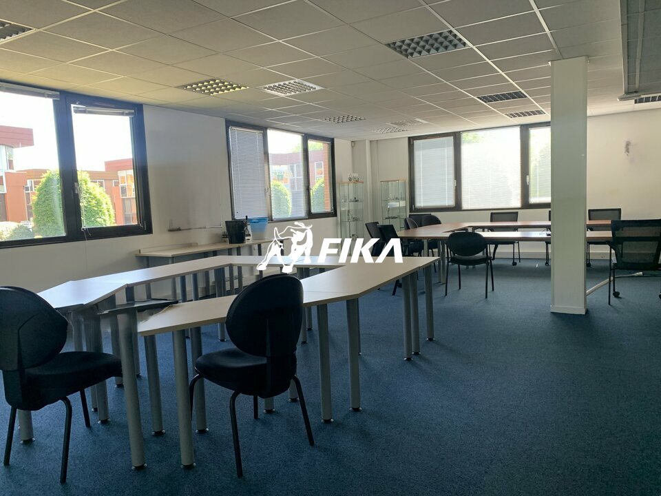A LOUER - BUREAUX 460 m² en RDC - (31670) LABEGE