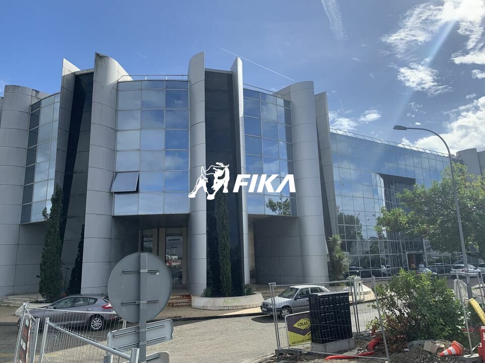 A VENDRE BUREAUX 467m2 divisibles (33130) BEGLES