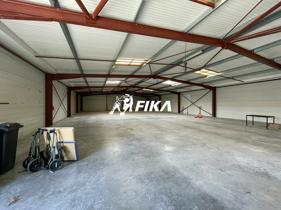 A vendre - Local d'activité +Bureaux 580 m2- Saint-Médard-en-Jalles
