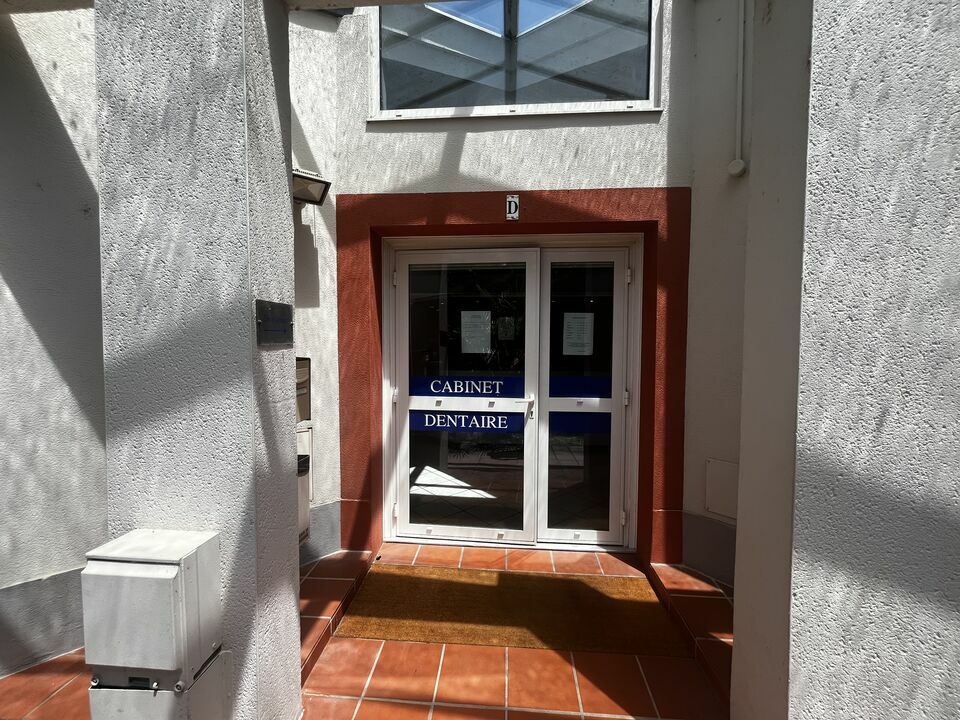 A VENDRE BUREAUX - 180 m2 - (31600) MURET