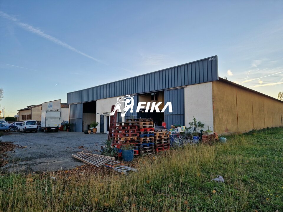 A VENDRE LOCAL D'ACTIVITÉ 1200 m2 - (31140) SAINT-ALBAN