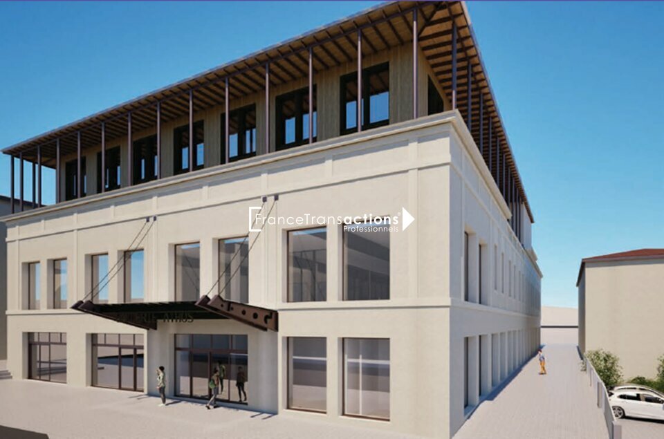 A LOUER IMMEUBLE COMMERCIAL EMBLEMATIQUE AUCH