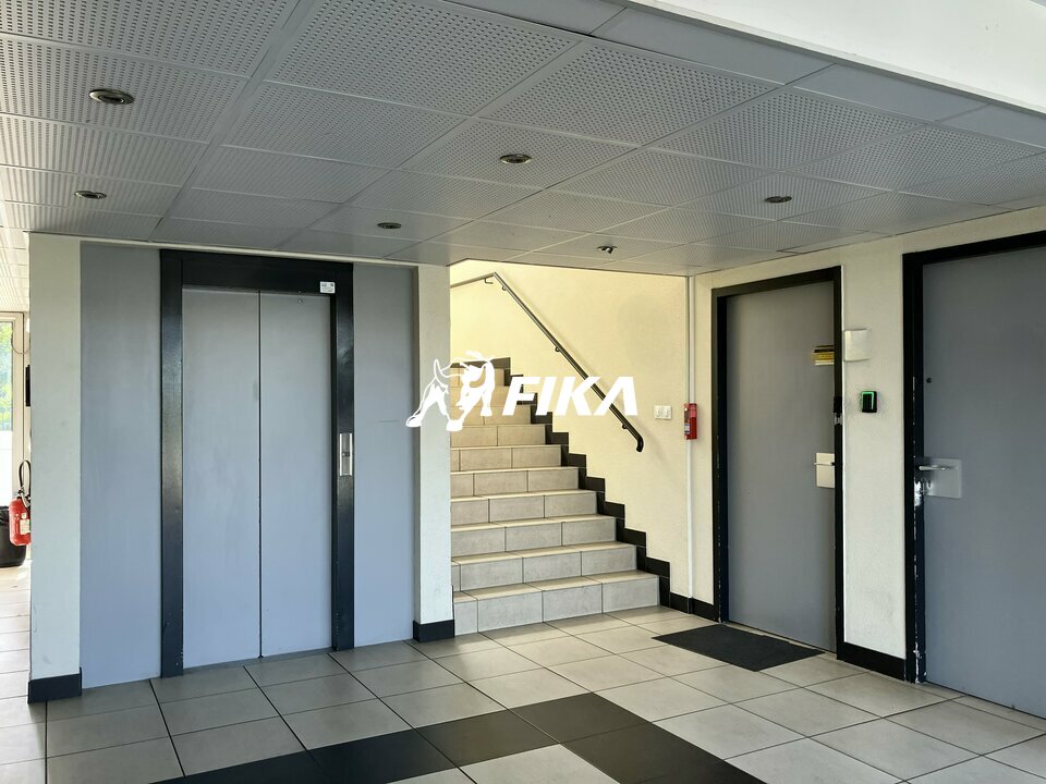 A VENDRE BUREAUX 200 m2 - (31670) LABEGE
