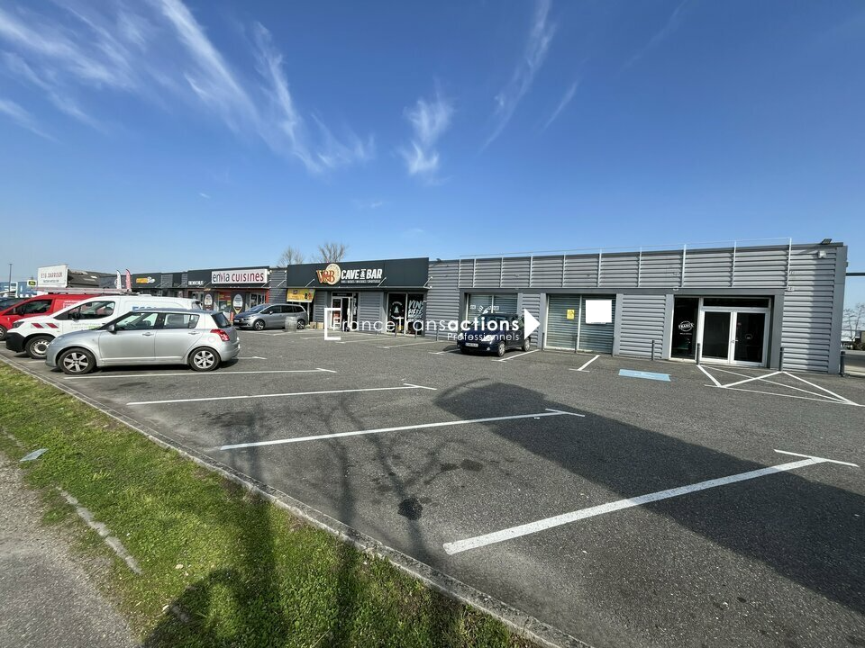 A LOUER LOCAL COMMERCIAL 480 m&sup2; MONTAUBAN NORD