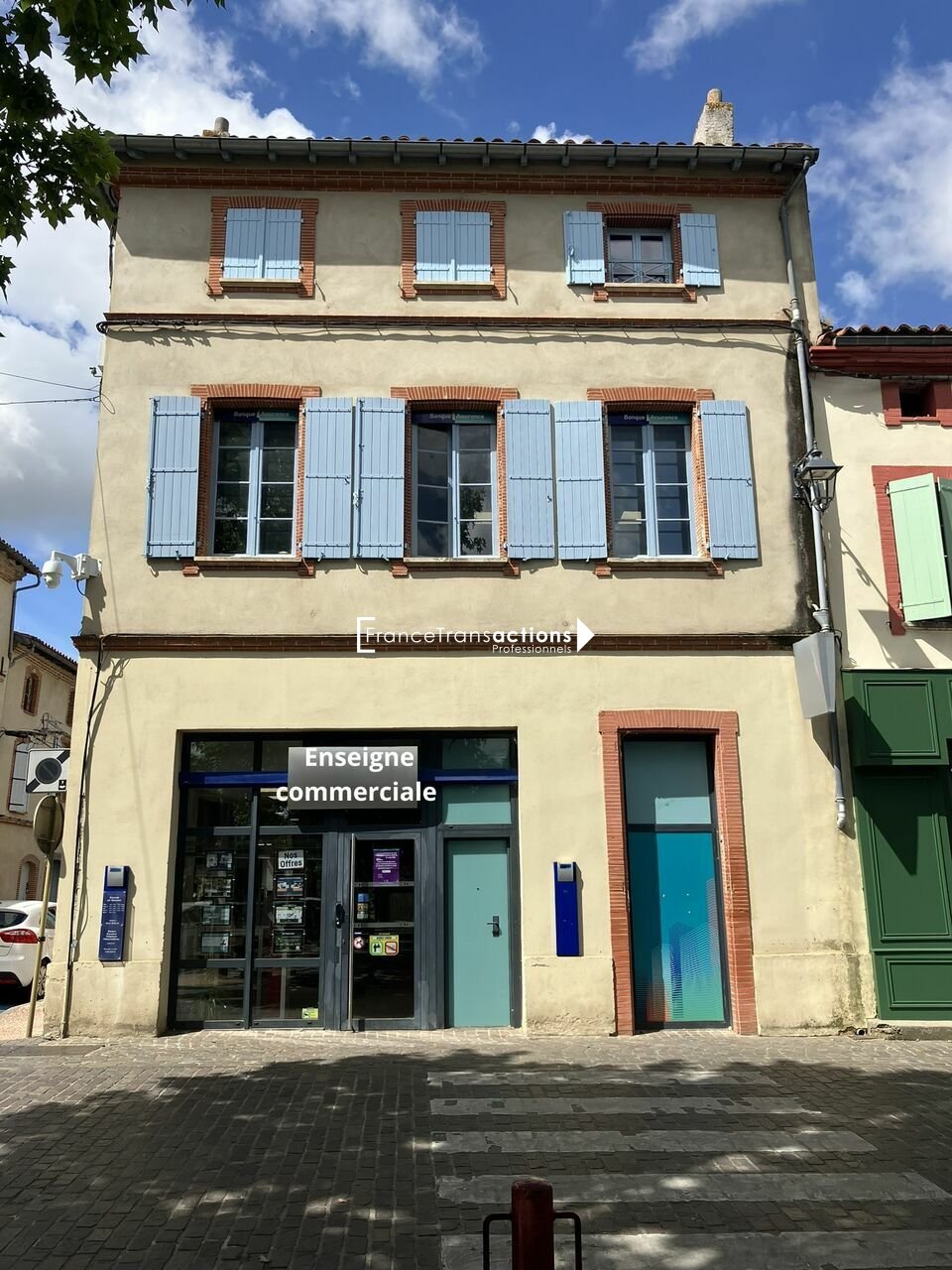 A LOUER LOCAUX COMMERCIAUX 192 M² HYPER-CENTRE GRENADE