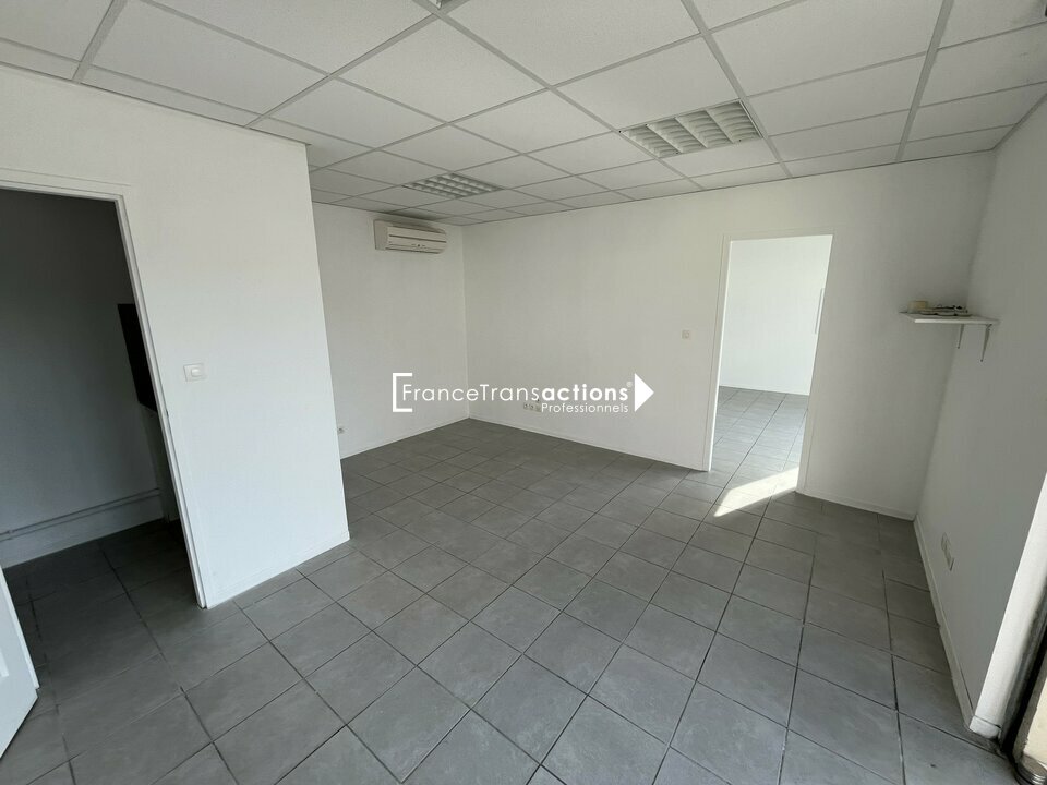 A LOUER LOCAL COMMERCIAL 100 m&sup2; MONTAUBAN NORD