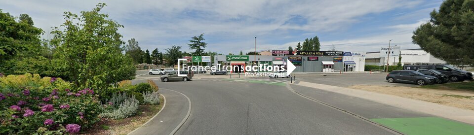 A LOUER LOCAL COMMERCIAL 226 m² ROND-POINT BALMA GRAMONT