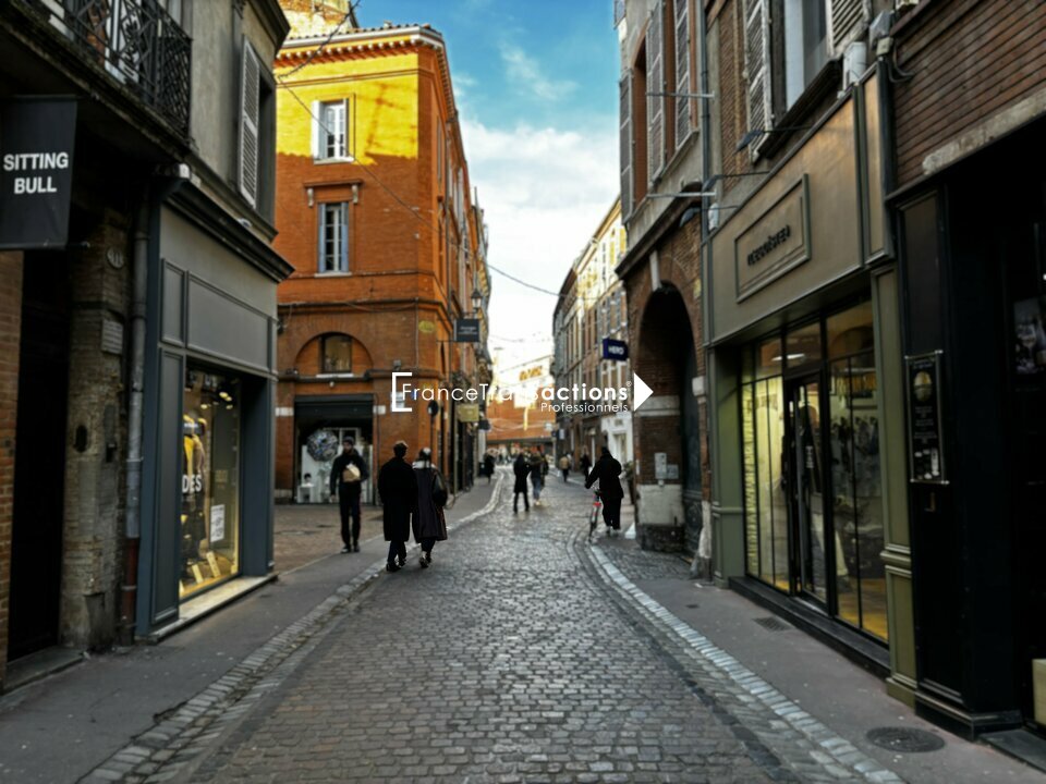 LOCAL COMMERCIAL 72M&sup2; - SECTEUR CAPITOLE 