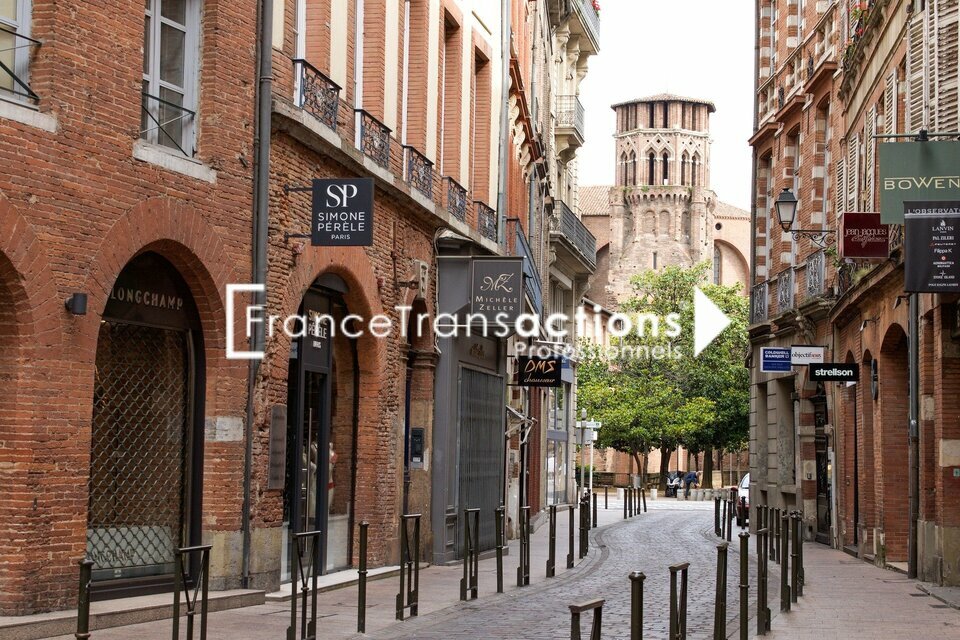 TOULOUSE HYPERCENTRE  À CÉDER DROIT AU BAIL BOUTIQUE PLACE SAINT-GEORGES
