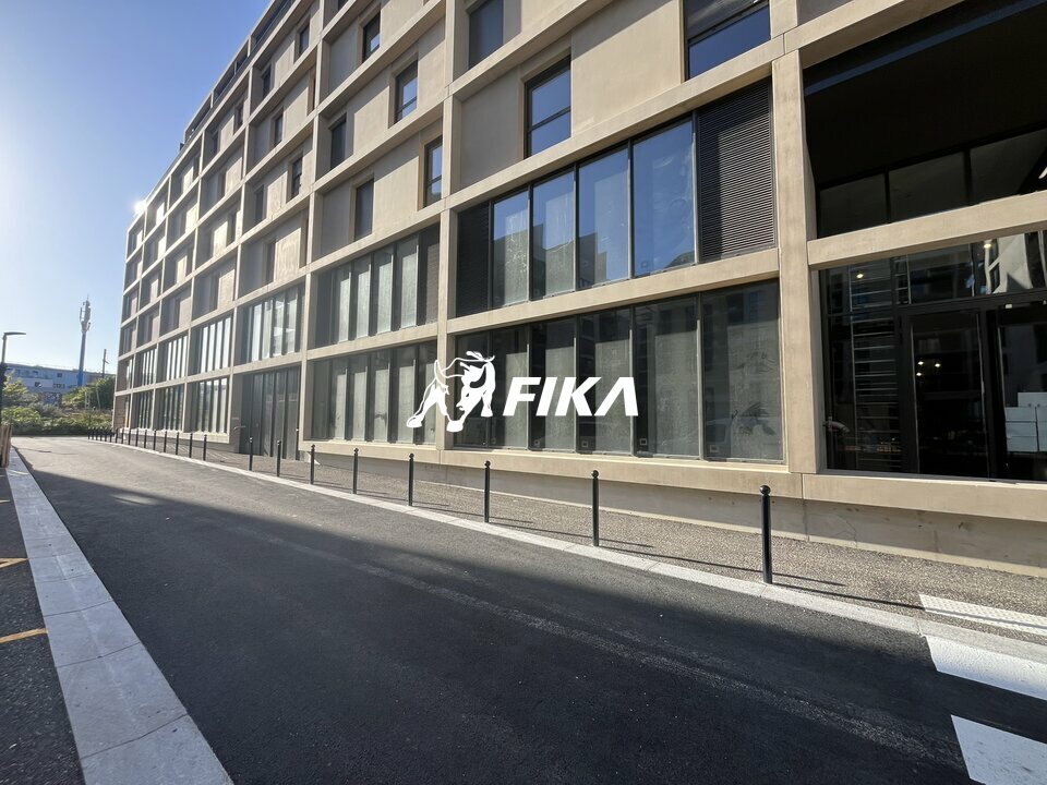 Local commerciale 170 m2 - à la vente - (33100) BORDEAUX