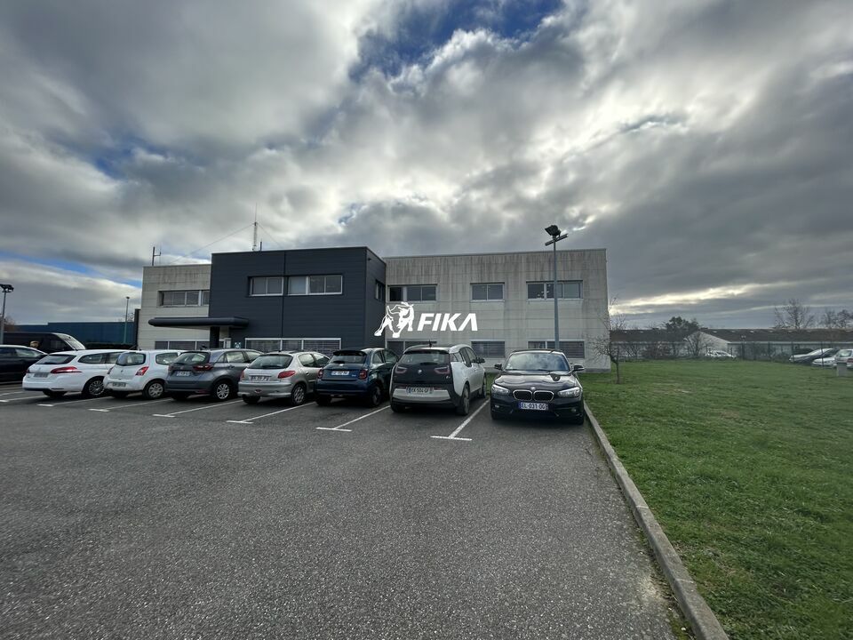 A VENDRE LOCAL D'ACTIVITÉ 851 m2 - (31330) MERVILLE