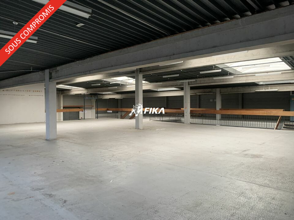 A VENDRE LOCAL D'ACTIVITÉ 1573m2 - (31100) TOULOUSE
