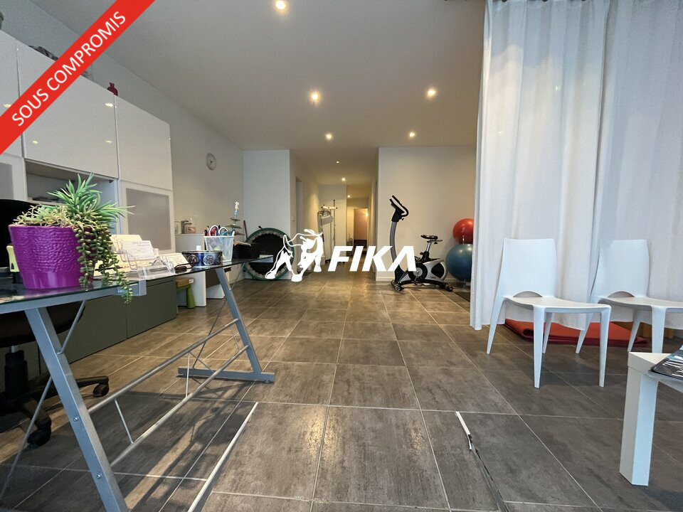 A VENDRE LOCAL COMMERCIAL 79 m2 - (33000) BORDEAUX