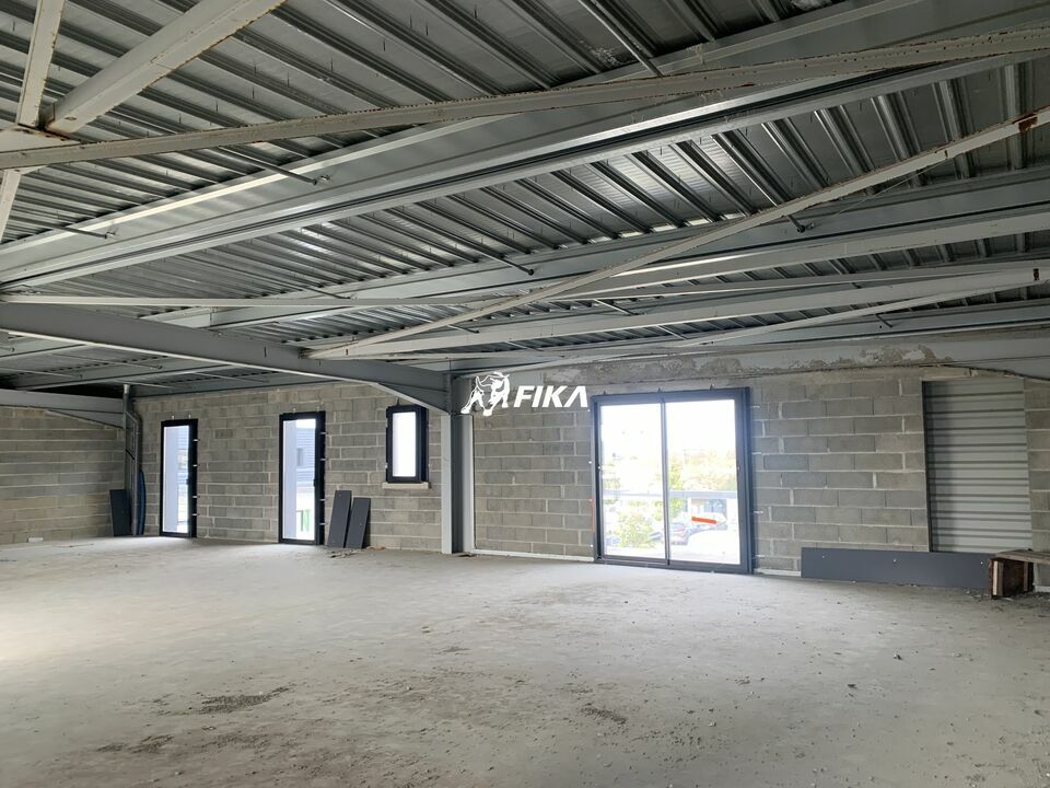 A VENDRE LOCAL D'ACTIVITÉ 300 m2 - (31170) COLOMIERS 