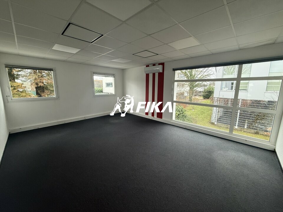 A LOUER - BUREAUX - 870 m2 - (33700) - MERIGNAC