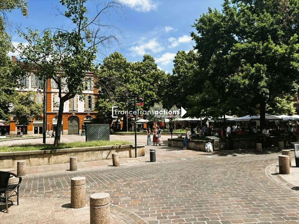 A LOUER MAGNIFIQUE LOCAL 126M&sup2; QUARTIER SAINT GEORGE 31000 TOULOUSE
A SAISIR RAPIDEMENT
