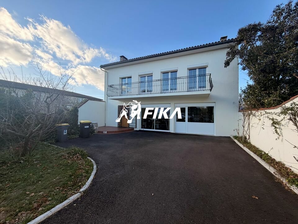 A VENDRE BUREAUX 270 m2 - (31120) PORTET - SUR - GARRONNE