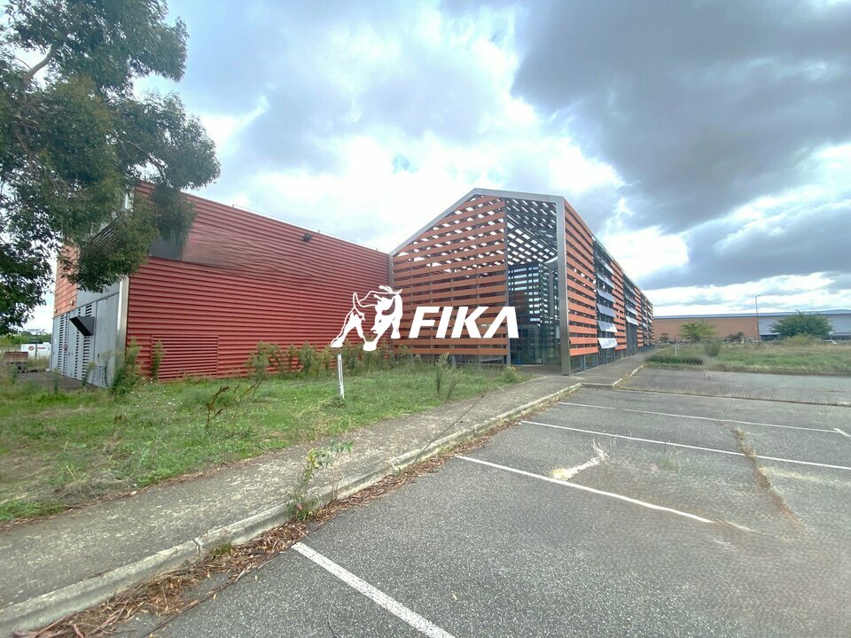A LOUER LOCAL D'ACTIVITE 3 848 m2 - (31300) TOULOUSE