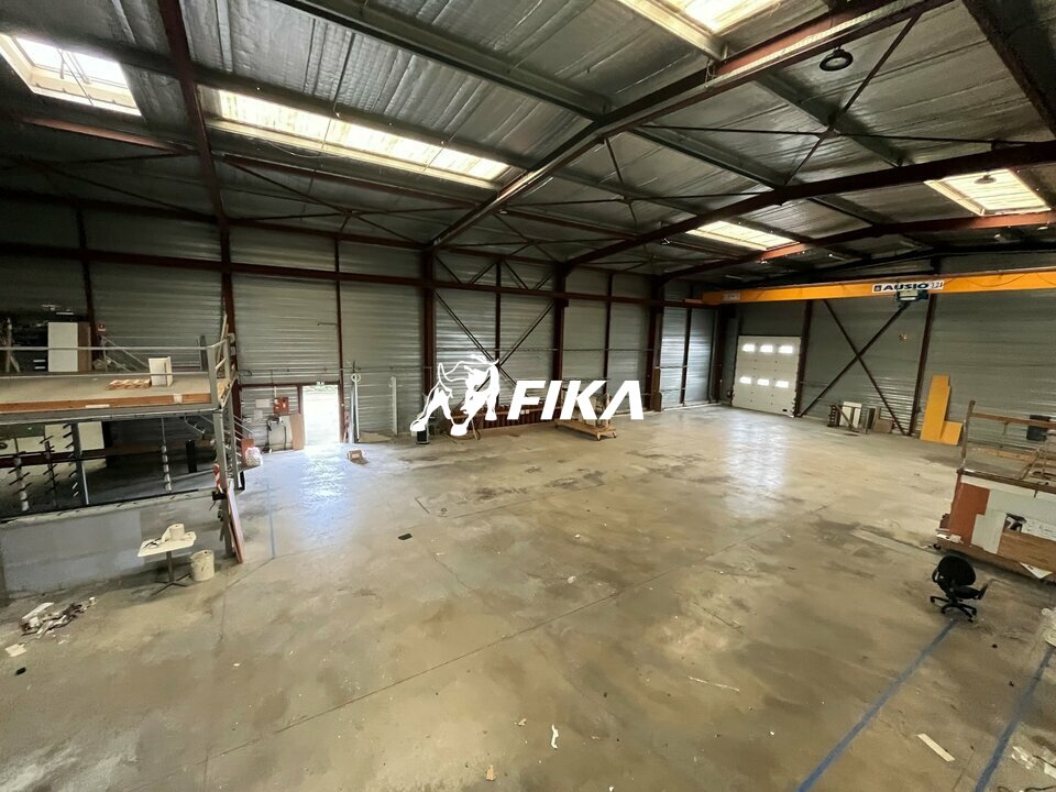 A LOUER LOCAL D'ACTIVITÉ - 1 300 m2 - PLAISANCE DU TOUCH
