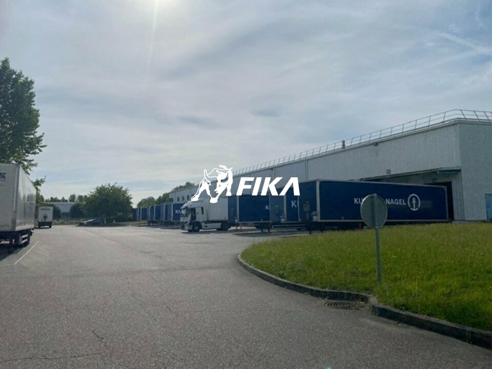 A LOUER ENTREPOT 4 773 m2 - (31150) BRUGUIERES